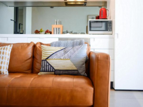 Отель BOUTIQUE STAYS - Vox Vibe, Prahran Apartment  Мельбурн